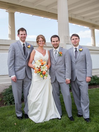 Cassi gets her turn with the boys. There will be no lifting!